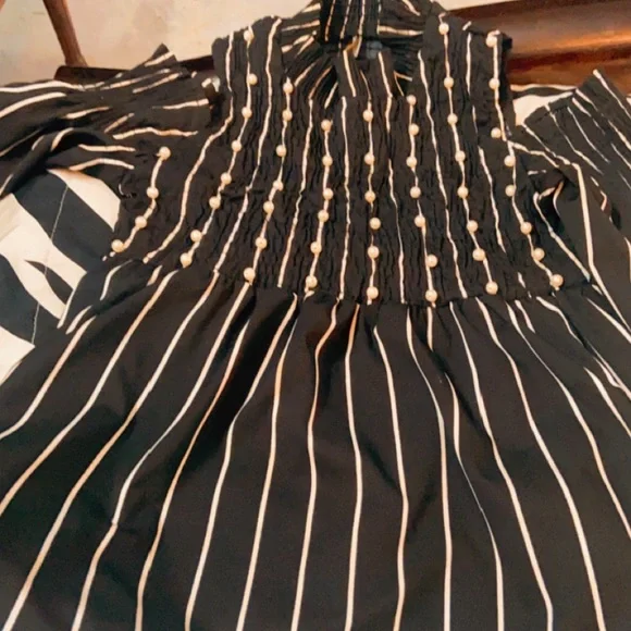 Classy evening top - Picture 2 of 3